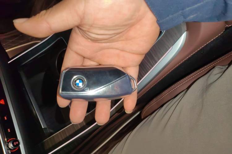 Used BMW X7 2023 xDrive40i Luxury Package with Leading Features Interior 1