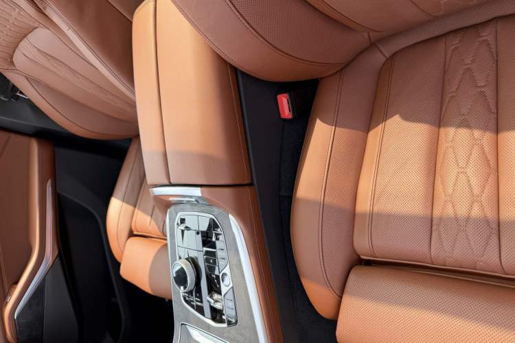 Used BMW X7 2023 xDrive40i Luxury M Sport Package Interior 3