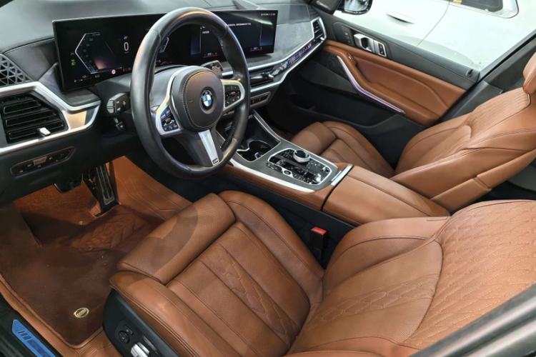Used BMW X7 2023 xDrive40i Luxury M Sport Package Interior 3