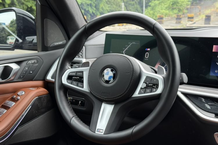 Used BMW X7 2023 xDrive40i Luxury M Sport Package Interior 3