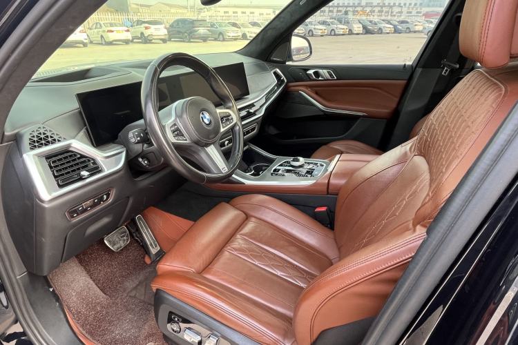 Used BMW X7 2023 xDrive40i Luxury M Sport Package Interior 3