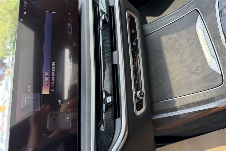 Used BMW X7 2023 xDrive40i Luxury M Sport Package Interior 4