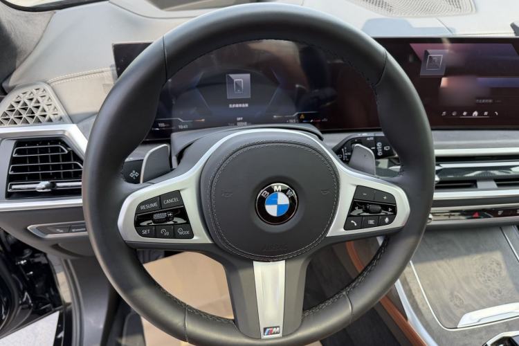 Used BMW X7 2023 xDrive40i Luxury M Sport Package Interior 5