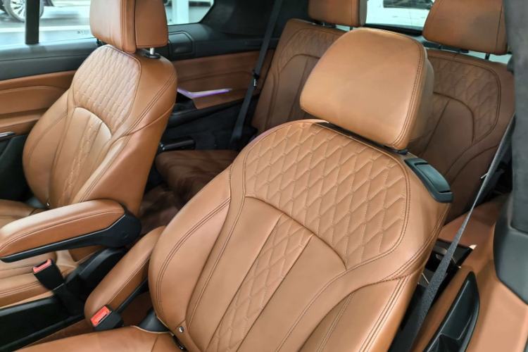 Used BMW X7 2023 xDrive40i Luxury M Sport Package Interior 5