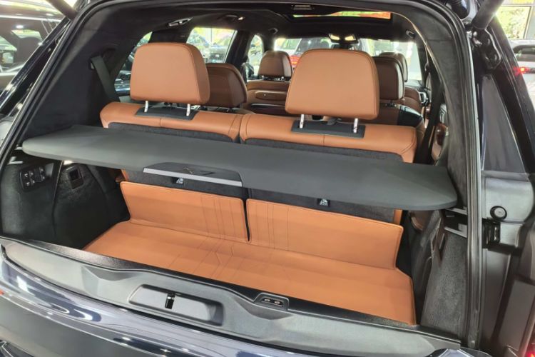 Used BMW X7 2023 xDrive40i Luxury M Sport Package Interior 6
