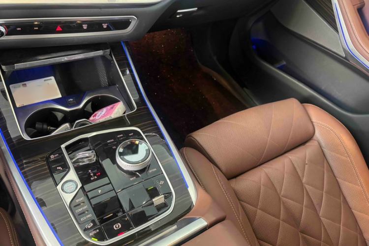 Used BMW X7 2023 xDrive40i Luxury Package with Leading Features Interior 6
