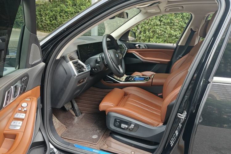 Used BMW X7  Left Front Seat