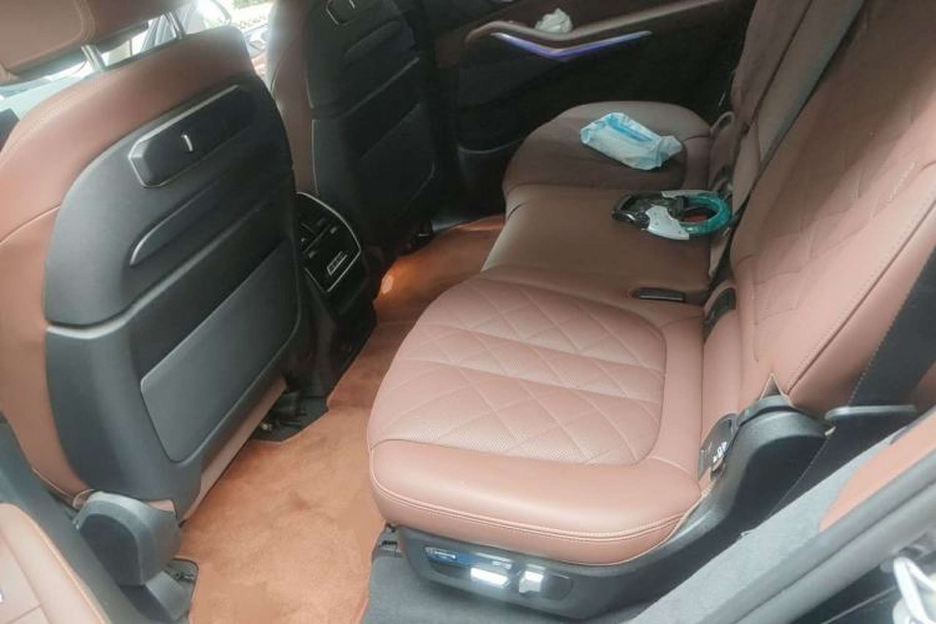 Used BMW X7 2023 xDrive40i Luxury Package with Leading Features Left Rear Seat
