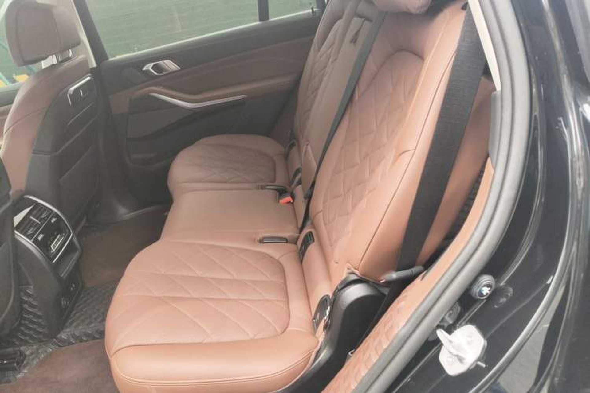 Used BMW X7 2023 xDrive40i Luxury Package with Leading Features Left Rear Seat