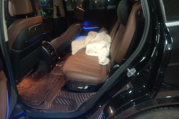 Used BMW X7 2023 xDrive40i Luxury Package with Leading Features Left Rear Seat