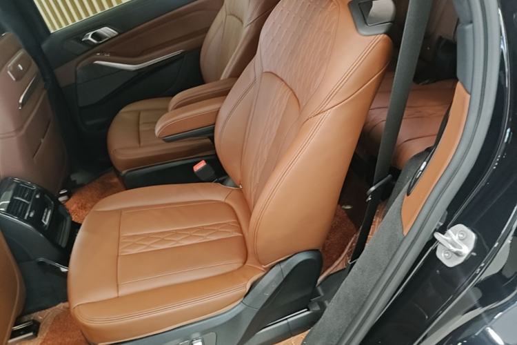 Used BMW X7 2023 xDrive40i Luxury M Sport Package Left Rear Seat
