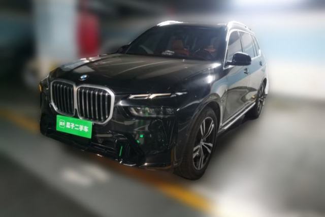Ojetý BMW X7 2023 xDrive40i Luxury M Sport Package