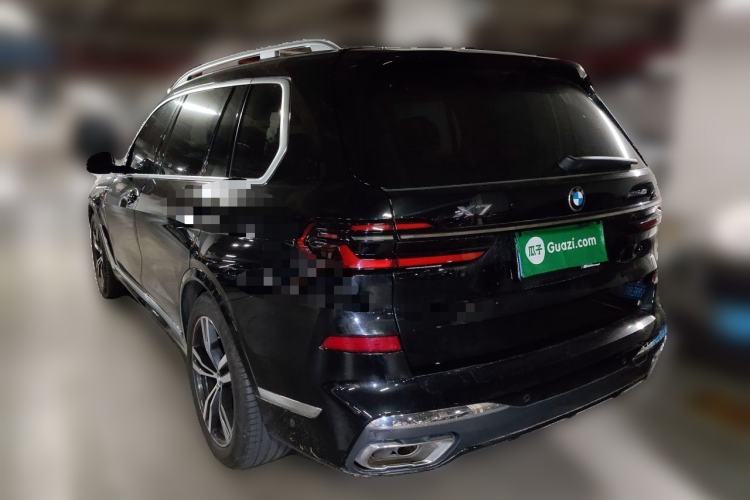 Used BMW X7 2023 xDrive40i Luxury M Sport Package Rear Left 45 Deg