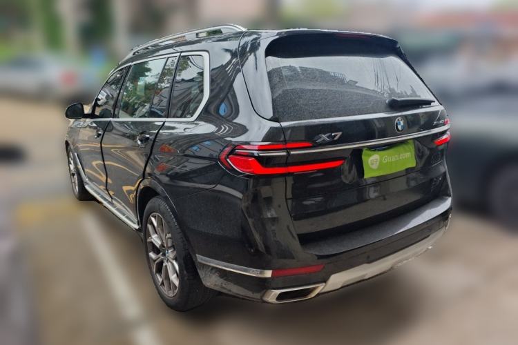 Used BMW X7 2023 xDrive40i Luxury Package with Leading Features Rear Left 45 Deg