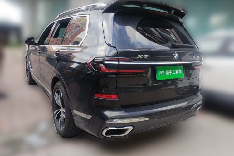 Used BMW X7 2023 xDrive40i Luxury M Sport Package Rear Left 45 Deg