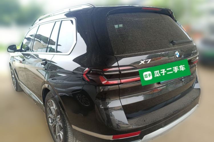 Used BMW X7 2023 xDrive40i Luxury Package with Leading Features Rear Left 45 Deg