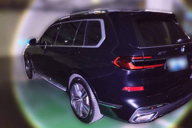 Used BMW X7 2023 xDrive40i Luxury M Sport Package Rear Left 45 Deg