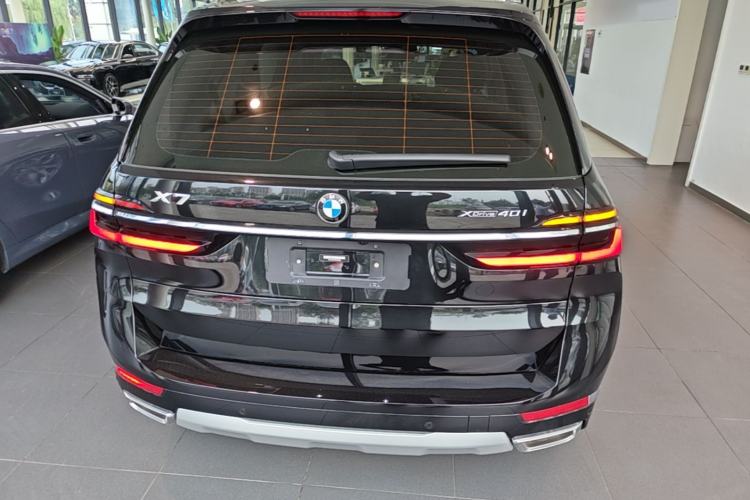 Used BMW X7 2023 xDrive40i Luxury Package with Leading Features Rear