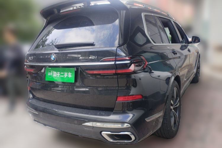 Used BMW X7 2023 xDrive40i Luxury M Sport Package Rear Right 45 Deg