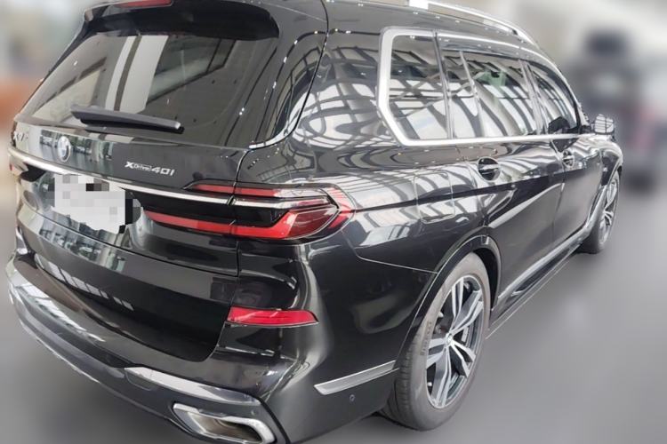Used BMW X7 2023 xDrive40i Luxury M Sport Package Rear Right 45 Deg