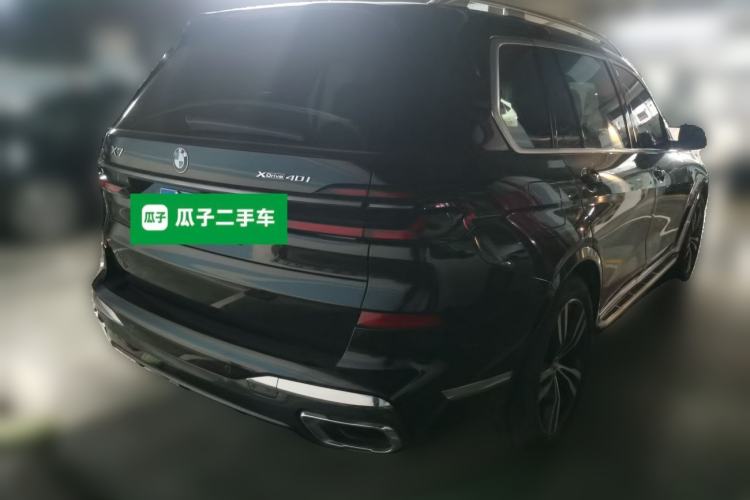 Used BMW X7 2023 xDrive40i Luxury M Sport Package Rear Right 45 Deg