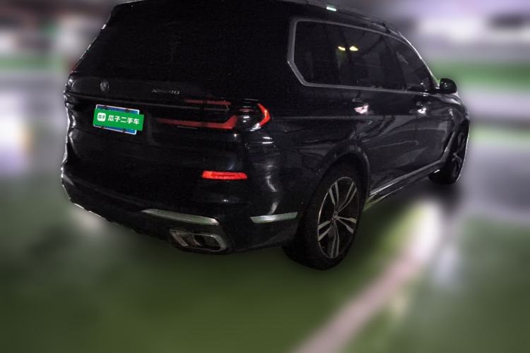 Used BMW X7 2023 xDrive40i Luxury M Sport Package Rear Right 45 Deg