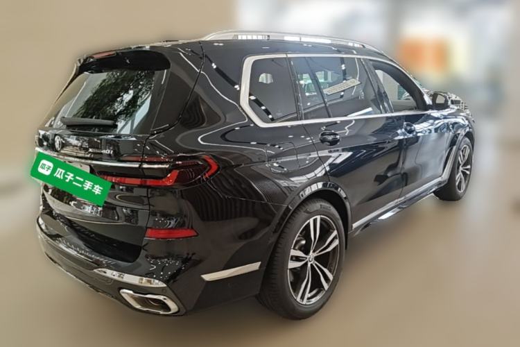 Used BMW X7 2023 xDrive40i Luxury M Sport Package Rear Right 45 Deg