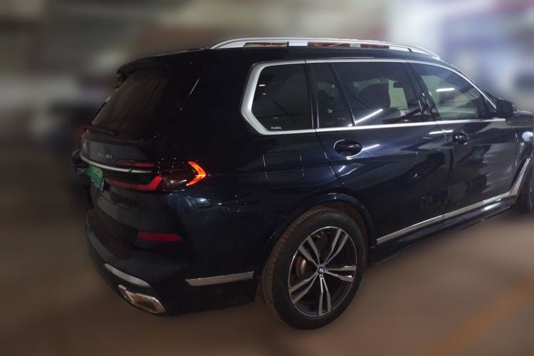 Used BMW X7 2023 xDrive40i Luxury M Sport Package Rear Right 45 Deg