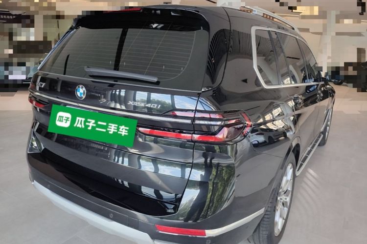 Used BMW X7 2023 xDrive40i Luxury Package with Leading Features Rear Right 45 Deg