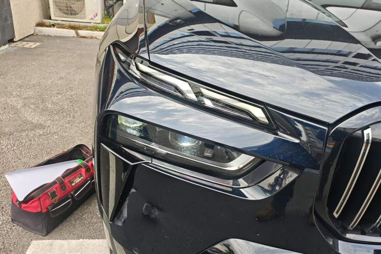 Used BMW X7 2023 xDrive40i Luxury M Sport Package Right Front Headlight