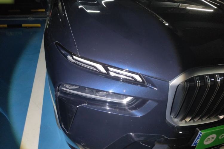 Used BMW X7 2023 xDrive40i Luxury M Sport Package Right Front Headlight