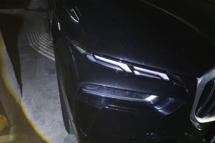 Used BMW X7 2023 xDrive40i Luxury M Sport Package Right Front Headlight