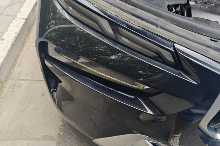 Used BMW X7  Right Front Headlight