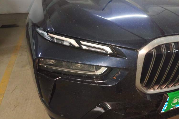 Used BMW X7 2023 xDrive40i Luxury M Sport Package Right Front Headlight