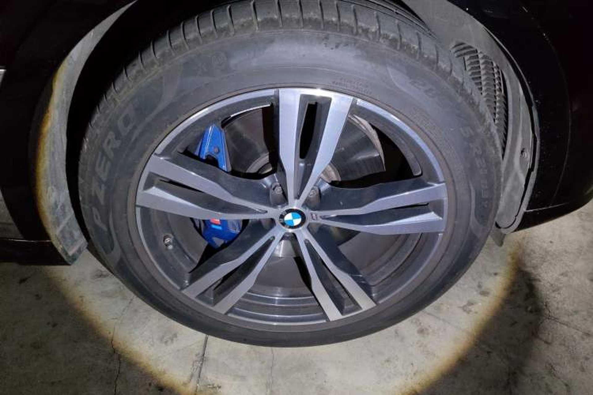 Used BMW X7 2023 xDrive40i Luxury M Sport Package Right Front Wheel Hub