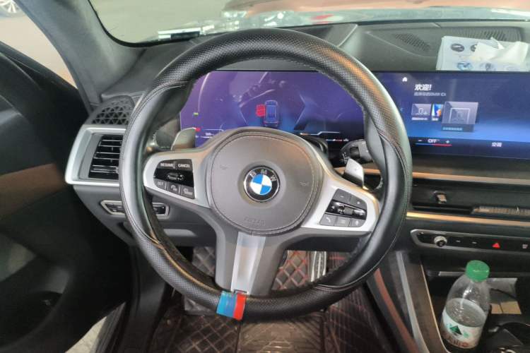 Used BMW X7 2023 xDrive40i Luxury M Sport Package Steering Wheel