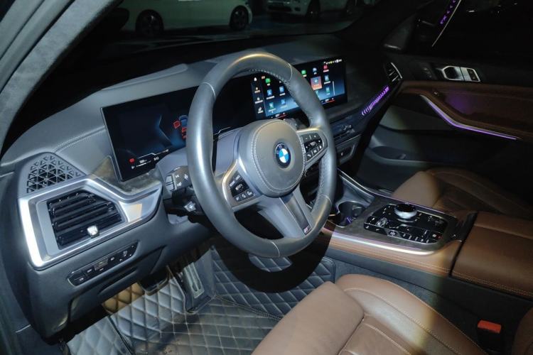 Used BMW X7 2023 xDrive40i Luxury M Sport Package Steering Wheel