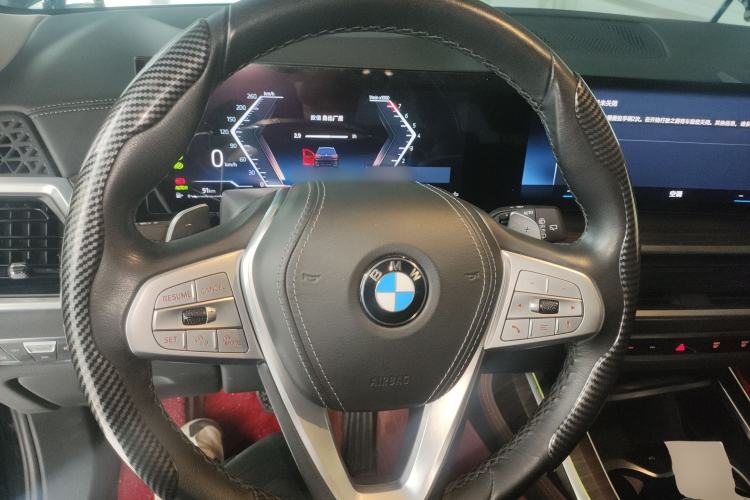 Used BMW X7 2023 xDrive40i Luxury Package with Leading Features Steering Wheel