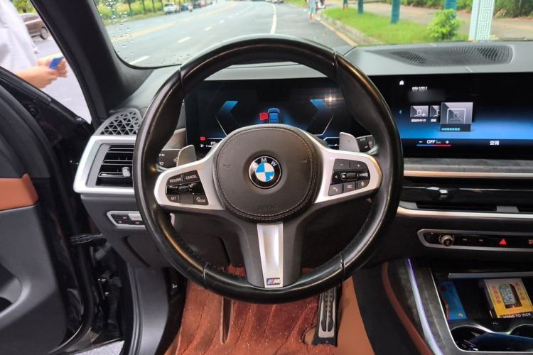 Used BMW X7 2023 xDrive40i Luxury M Sport Package Steering Wheel