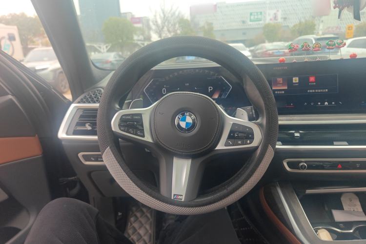 Used BMW X7 2023 xDrive40i Luxury M Sport Package Steering Wheel