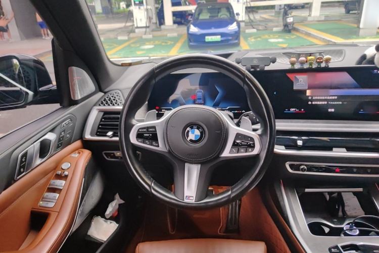 Used BMW X7 2023 xDrive40i Luxury M Sport Package Steering Wheel