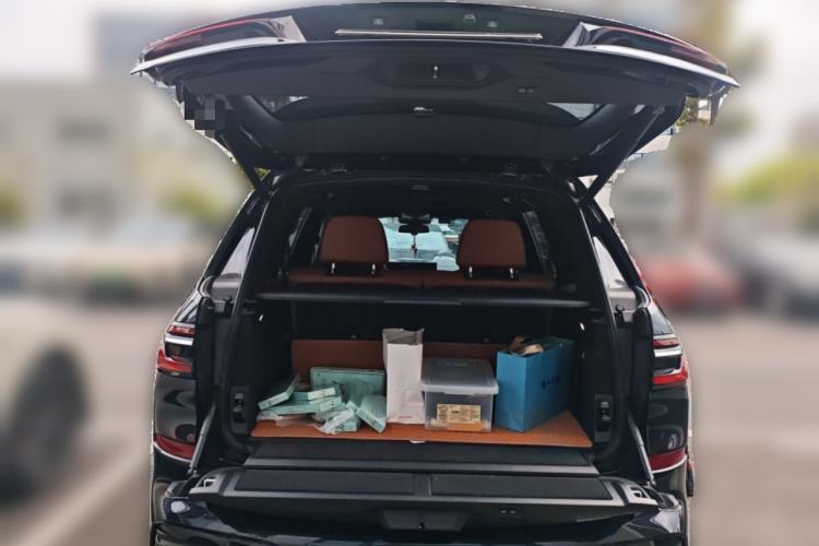Used BMW X7 2023 xDrive40i Luxury M Sport Package Trunk