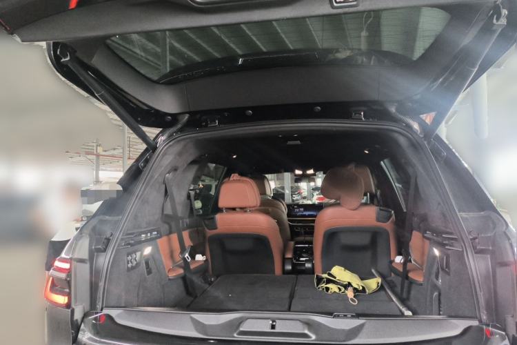 Used BMW X7 2023 xDrive40i Luxury M Sport Package Trunk