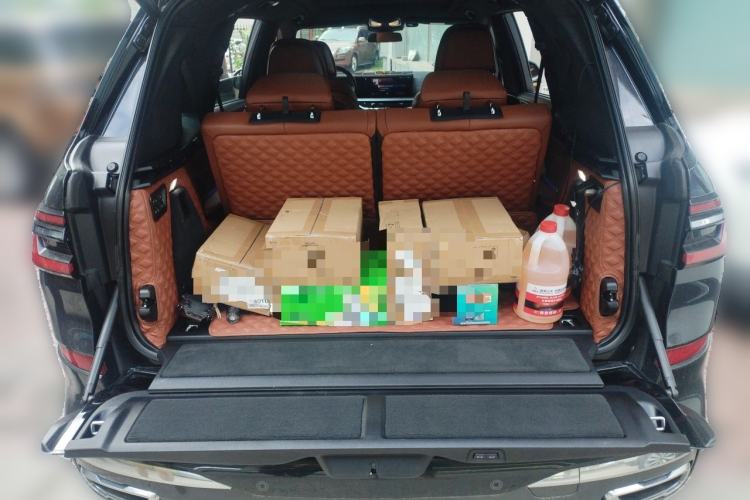 Used BMW X7 2023 xDrive40i Luxury M Sport Package Trunk