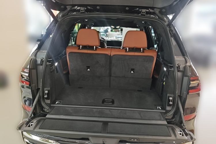 Used BMW X7 2023 xDrive40i Luxury M Sport Package Trunk