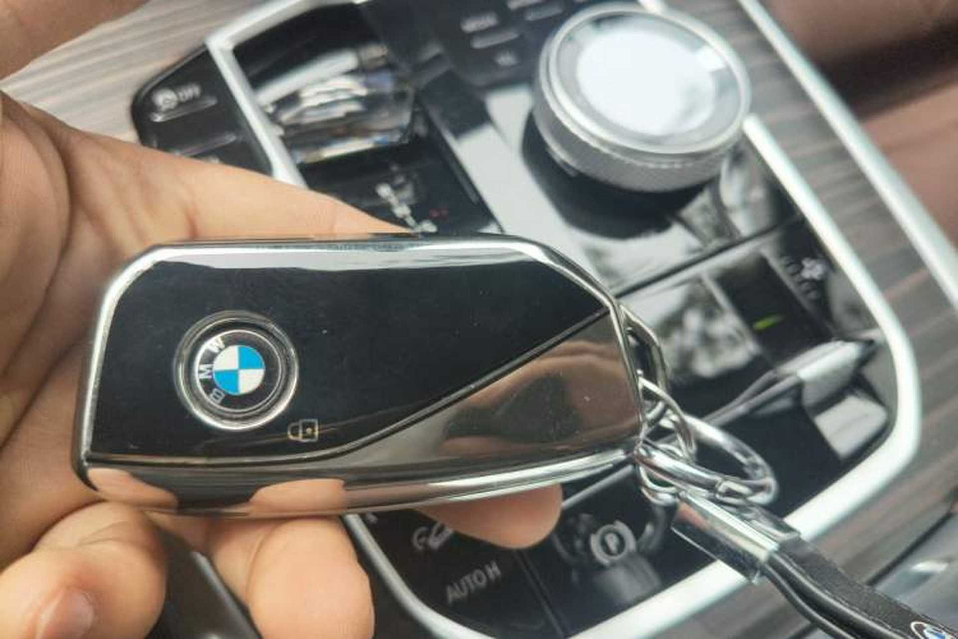 Used BMW X7 2023 xDrive40i Luxury Package with Leading Features Vehicle Key