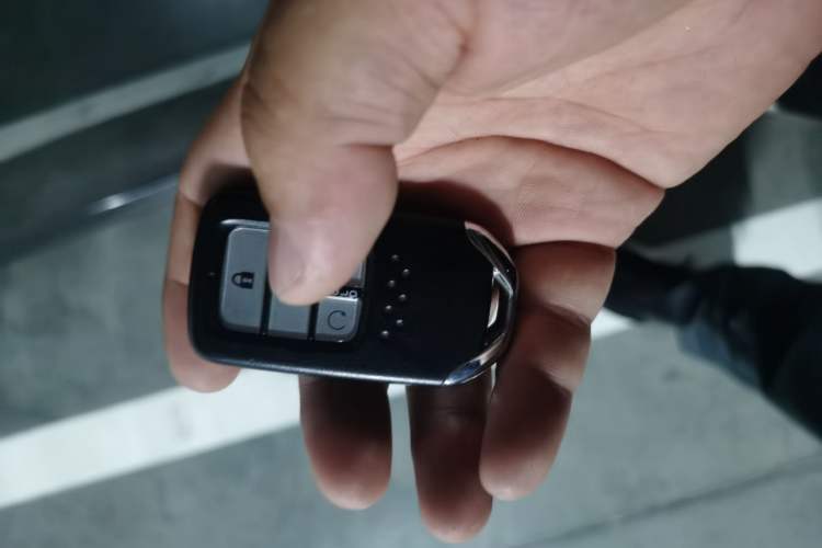 Used BMW X7 2023 xDrive40i Luxury M Sport Package Vehicle Key