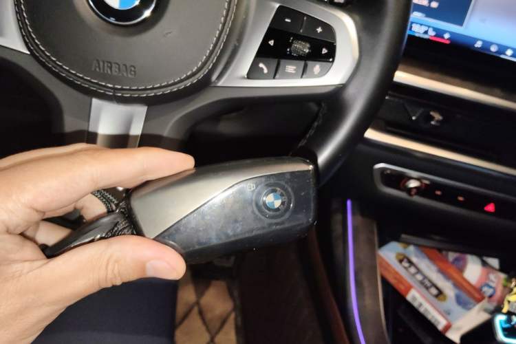 Used BMW X7 2023 xDrive40i Luxury M Sport Package Vehicle Key
