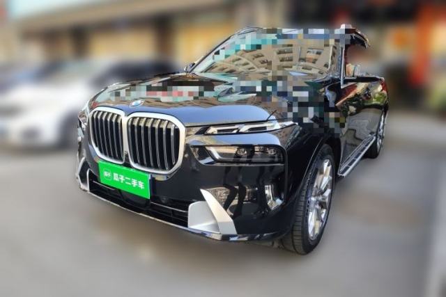 Used BMW X7 2023 xDrive40i Luxury Package with Leading Features