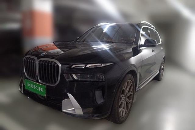 Used BMW X7 2023 xDrive40i Luxury Package with Leading Features
